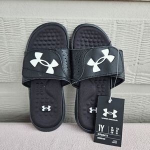 Under Armour UA Ignite Pro Black Slide Sandals Boys Child SZ 1Y Slip-On Sports